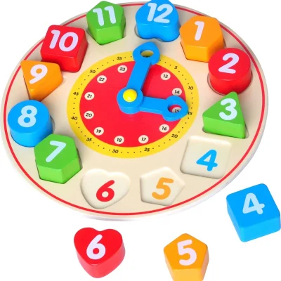 השעון הראשון עץ